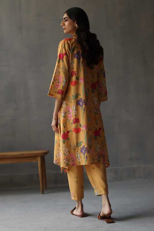 Women Floral Printed A-Line Kurta with Salwar