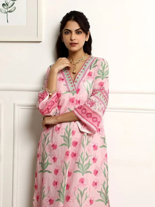 Women Floral Printed V-Neck Kurta with Trousers & Dupatta