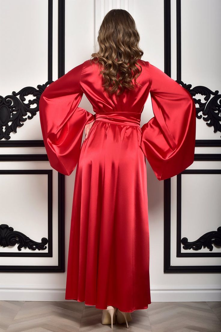 Elegant Solid Long Sleeve House Robe,