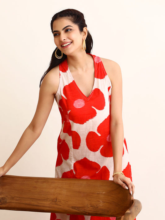 Women Floral Printed Sleeveless Kurta with Salwar